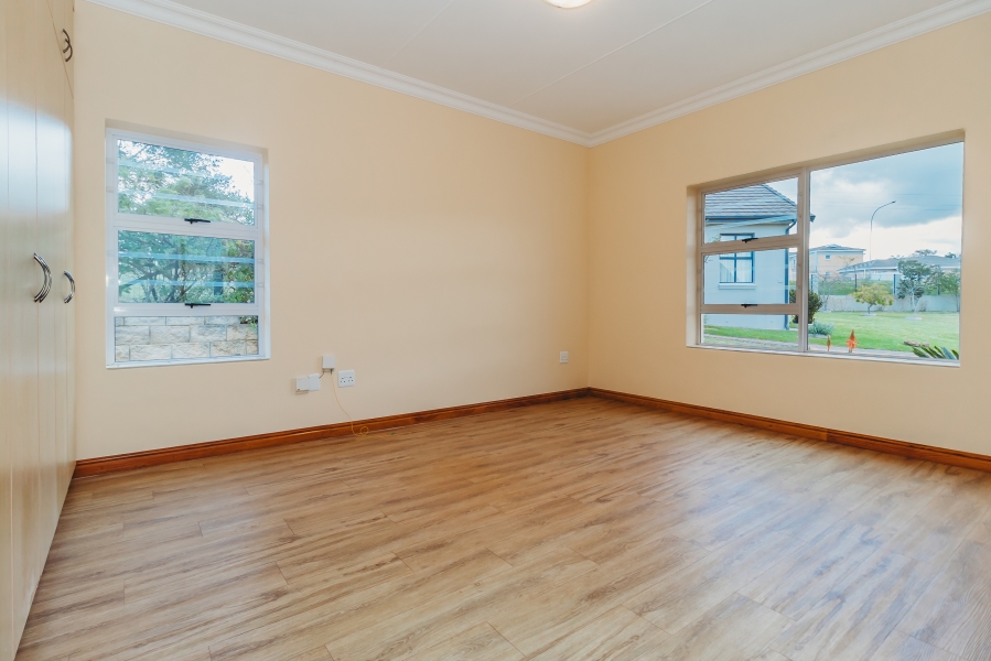 2 Bedroom Property for Sale in Groenkloof Retirement Village Western Cape